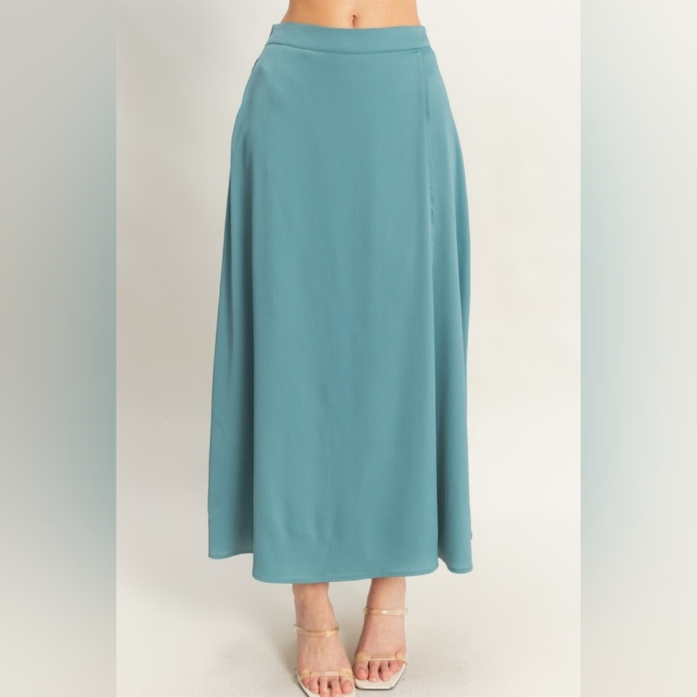 Dream In Slate Maxi Set - Picture 4 of 11